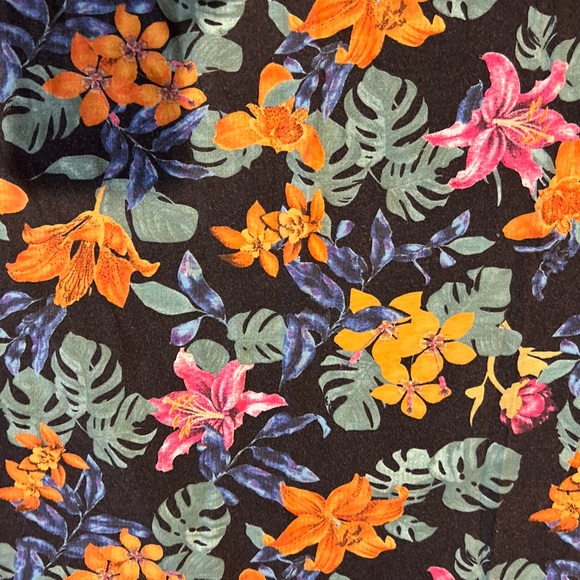 Men’s shirt size large - Picture 2 of 3